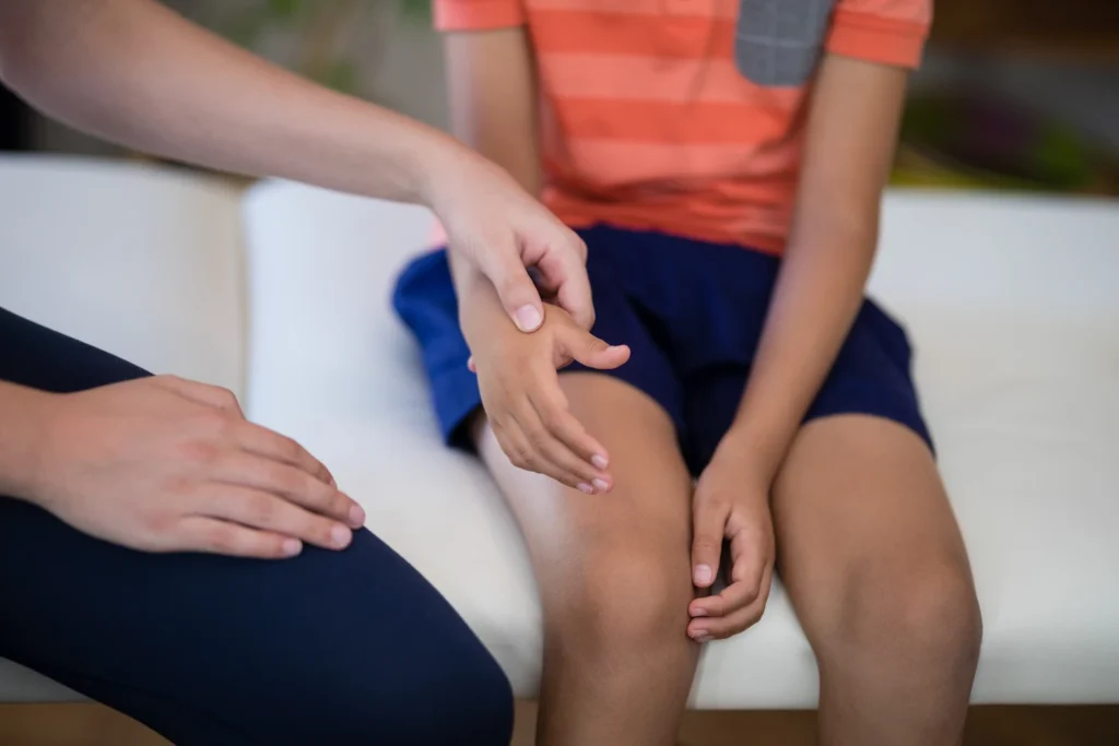 causas de artritis reumatoide juvenil